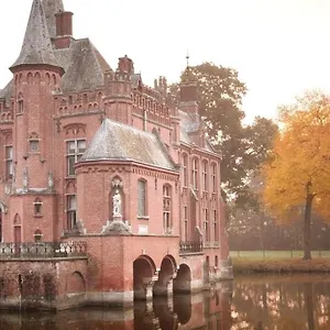 Castle Ten Berghe Chateau Bed & Breakfast